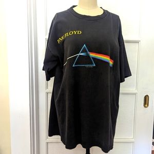VINTAGE 1992 Pink Floyd Dark Side of the Moon tee.